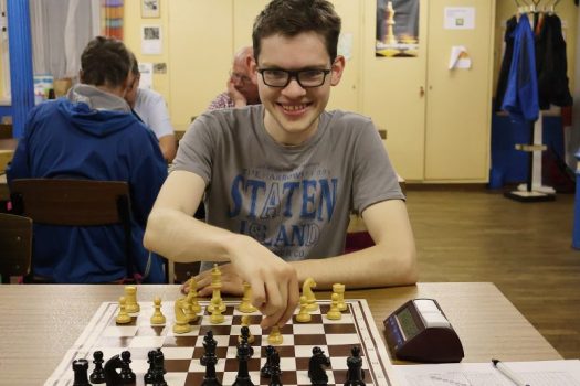 Spannendes Duell gegen starke Karlsruher Schachfreunde